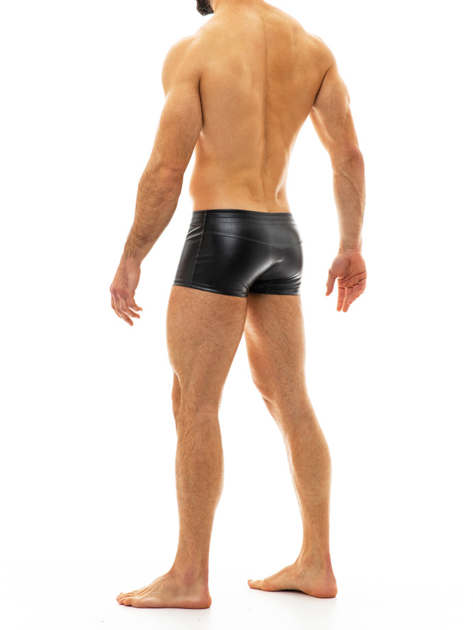 https://www.poppers.be/shop/images/product_images/popup_images/20521-modus-vivendi-leather-boxer-black__3.jpg