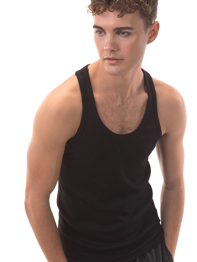 https://www.poppers.be/shop/images/product_images/popup_images/barcode-berlin-tank-top-teris-black__3.jpg