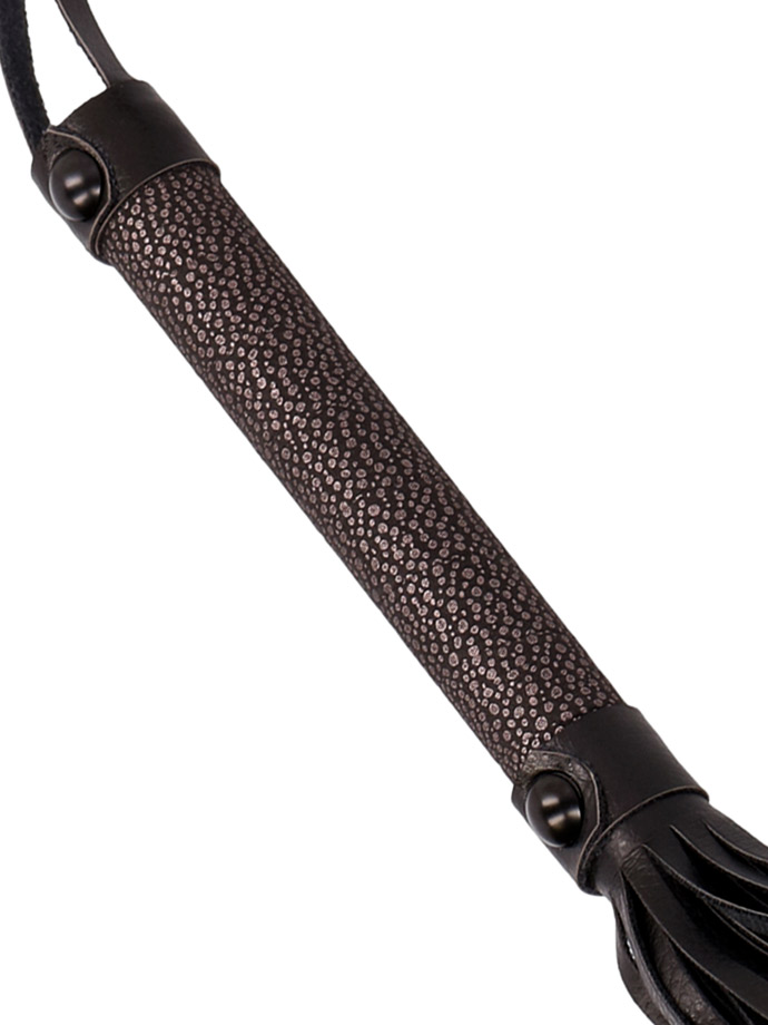 https://www.poppers.be/shop/images/product_images/popup_images/elegant-flogger-ouch-whip-leather-titanium-grey-ou244gry__1.jpg