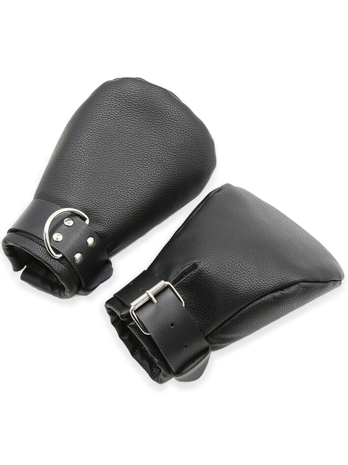 https://www.poppers.be/shop/images/product_images/popup_images/sex-cuffs-gloves-restraints-bondage-leather-black-sm-3035__2.jpg